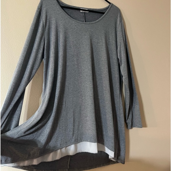 Women’s Long Sleeved Layered Gray Tunic - XL - Picture 3 of 12